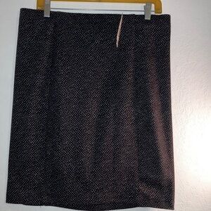 Covington Black and White Patterned Pencil Skirt